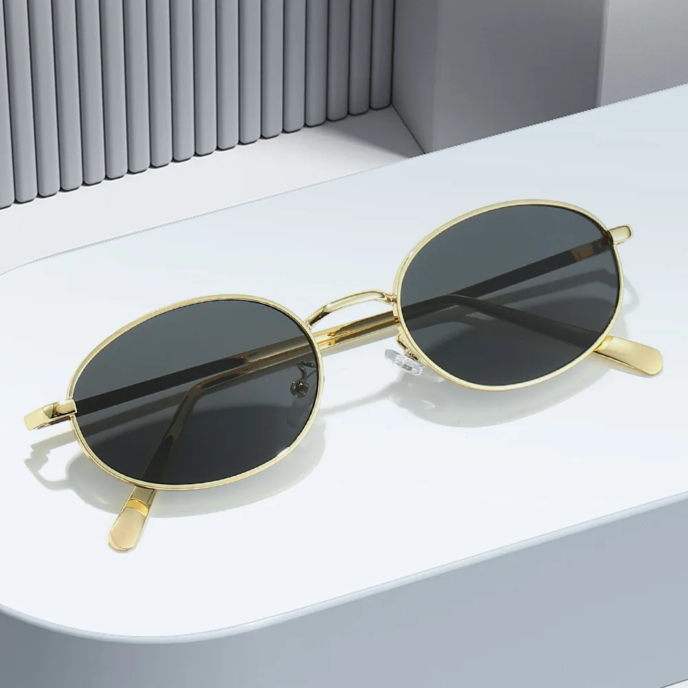 

Cyberpunk Oval Metal Sunglasses Women glasses Men Stylish UV Protection Shades for Driving