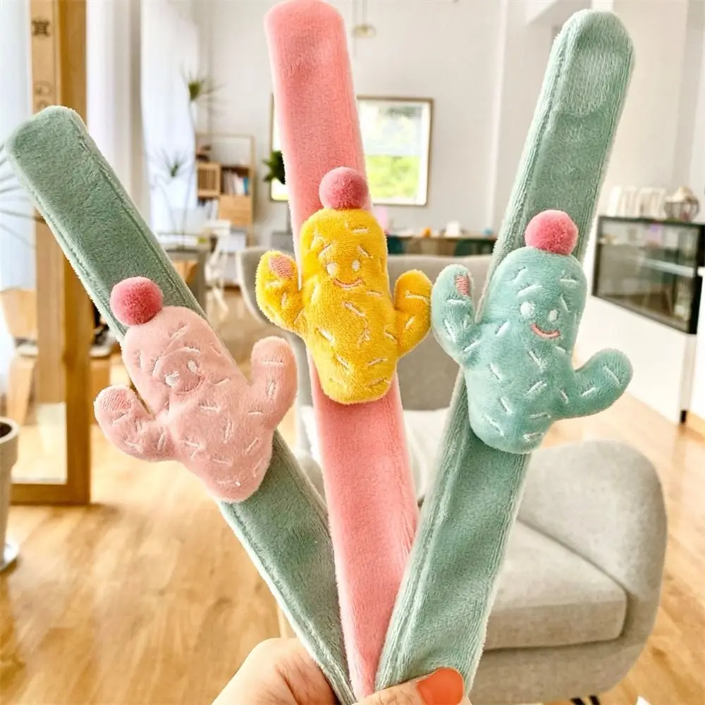 Fruit Plush Clap Circle Toys Pineapple Strawberry Hand Clap Ring Wrist Decoration Avocado Plush Slap Bracelet Party Supplies