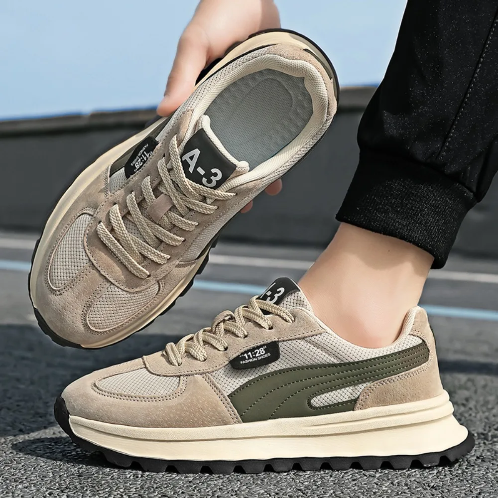 New Casual Sneakers Men Sports Shoes Autumn Fashionable British Style Soft Sneakers Trendy Running Shoes Vintage Versatile Casual Thick view 3