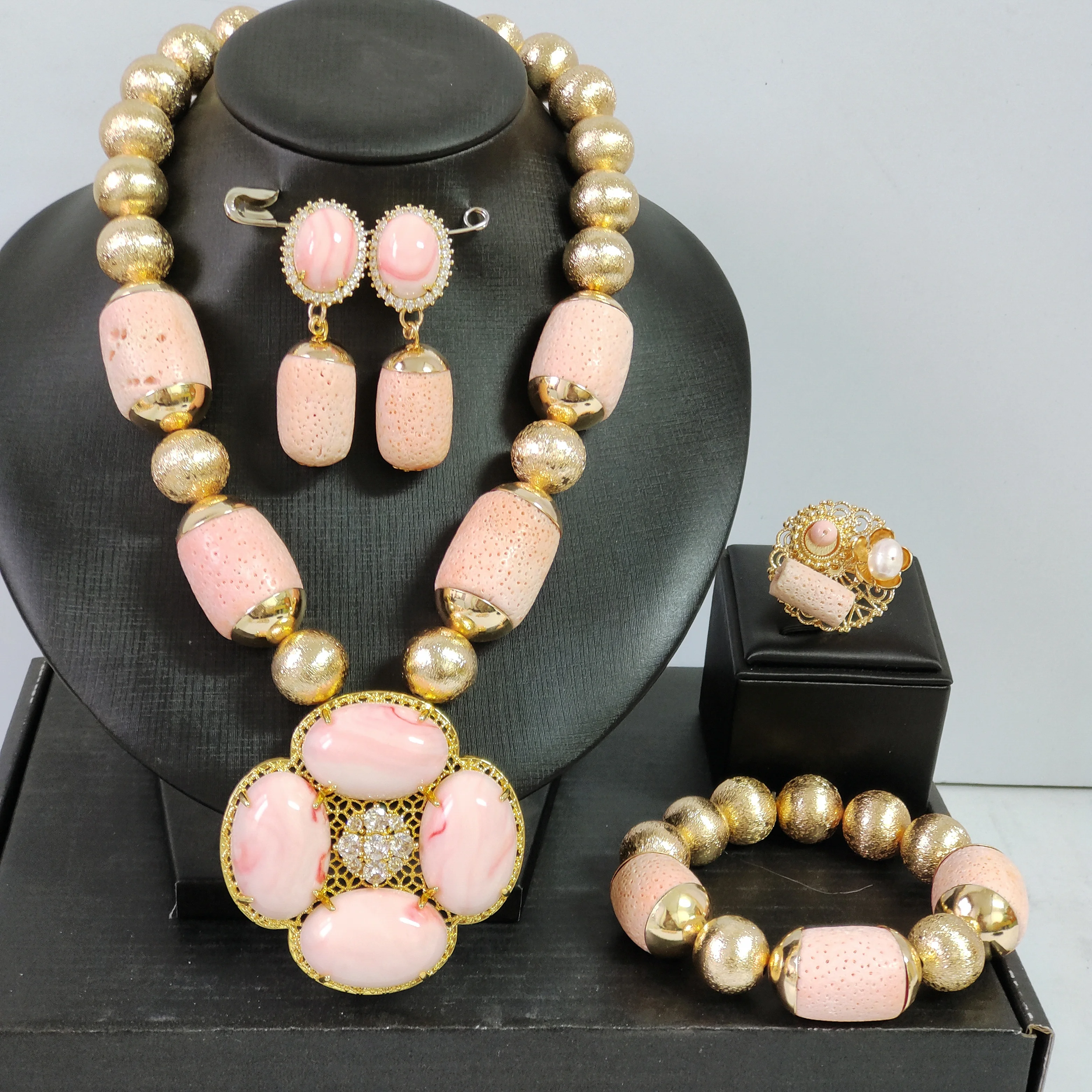 

2026 New nigerian coral bead jewelry set Wedding