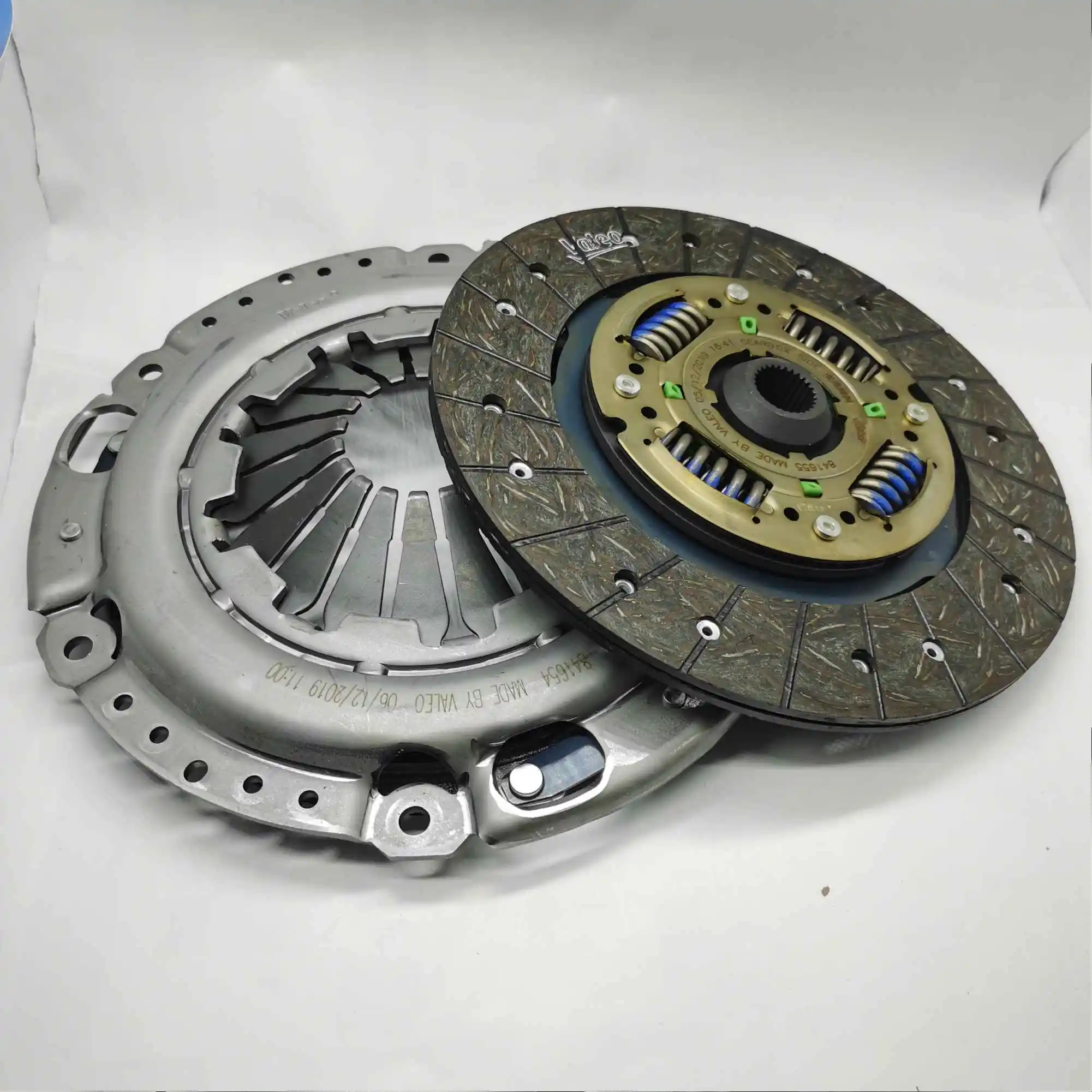 clutch kit for vw beetle 5c1 1.4 tsi 5c2 jetta golf 1.4l 03C 141 015P