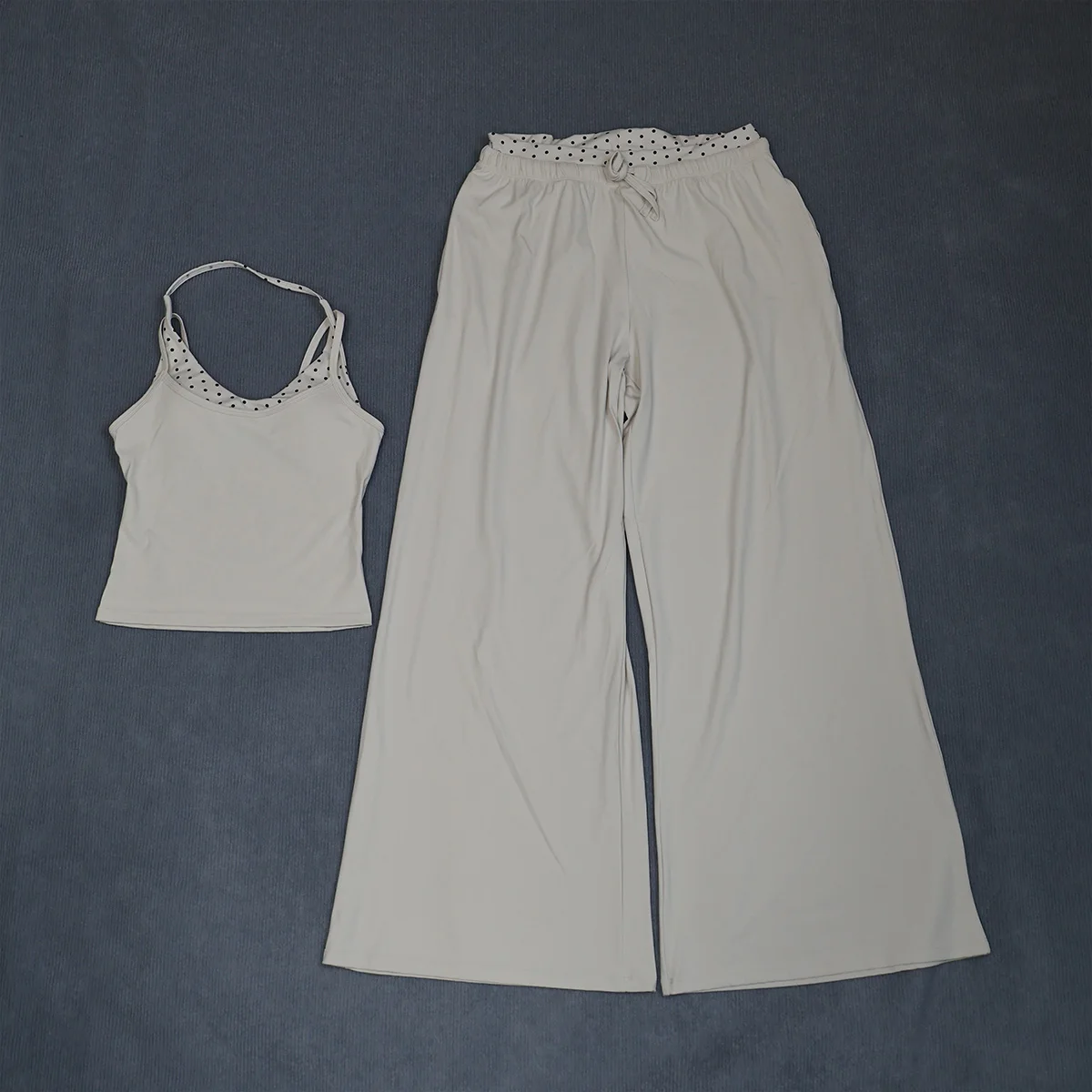 Damen-Yoga-Set, 2-teilig, Polka-Dot-Verzierung, Tanktop, Hose mit Kordelzug und elastischem Bund, weite Beine, für Training, Fitnessstudio, Laufen, Freizeit und Sport. – Detail 13