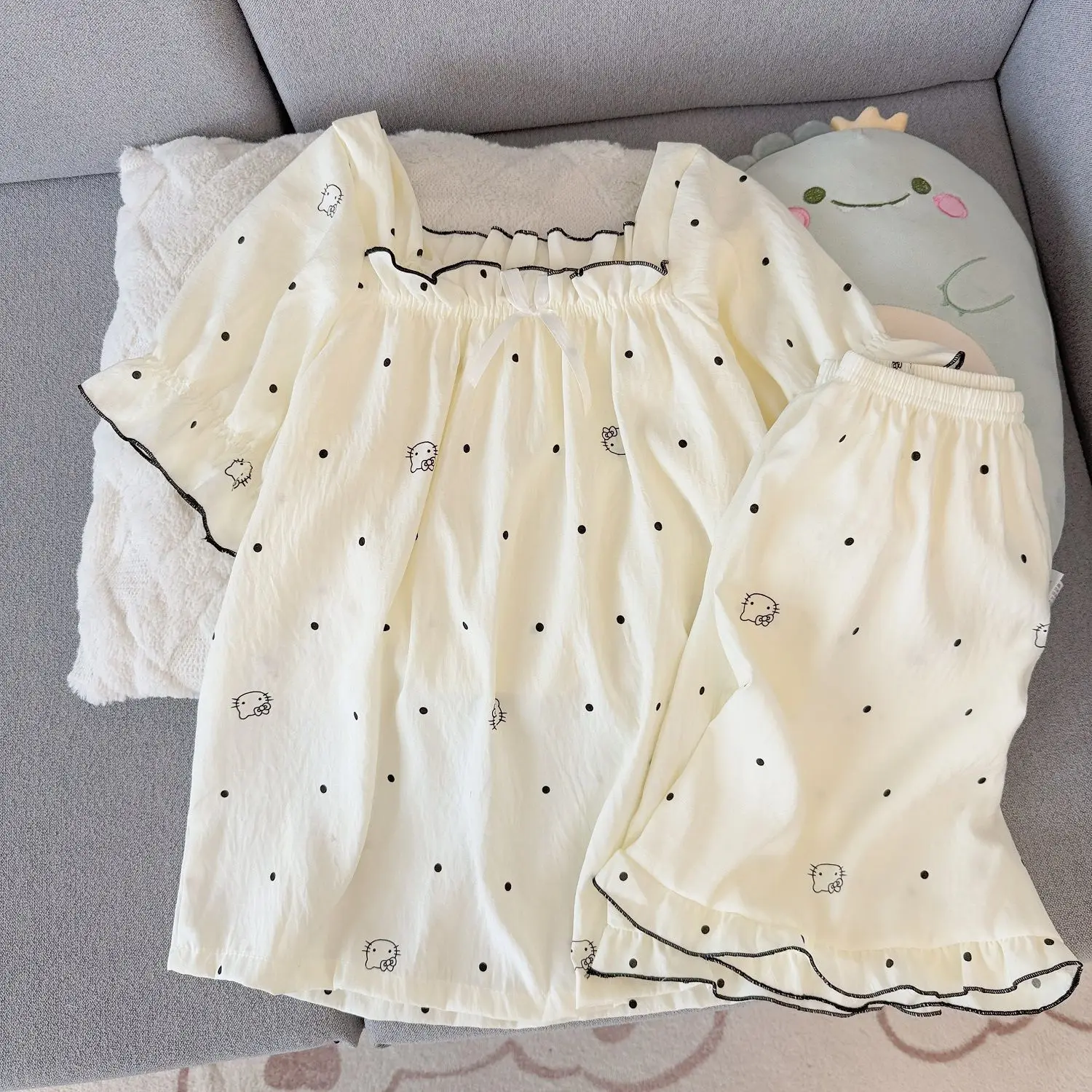 

Sanrio Cute Pajama Hello Kitty Pyjama Y2K Shorts Short Sleeve Sleepwear Summer Nightwear Polka Dot Pijama Lady Home Wear 2 Piece