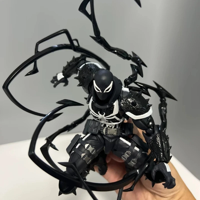 

Коллекционная фигурка Kaiyodo Revoltech Amazing Yamaguchi Agent Venom, полностью подвижная, в наличии, модель Marvel, украшение для коллекции
