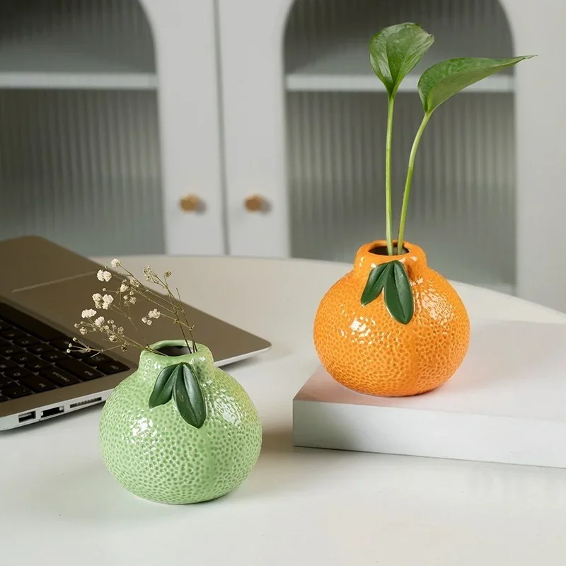 Creative Ceramic Vase Hydroponic Dried Flowers Fruit Shaped Ceramic Pot for Green Radish Desktop