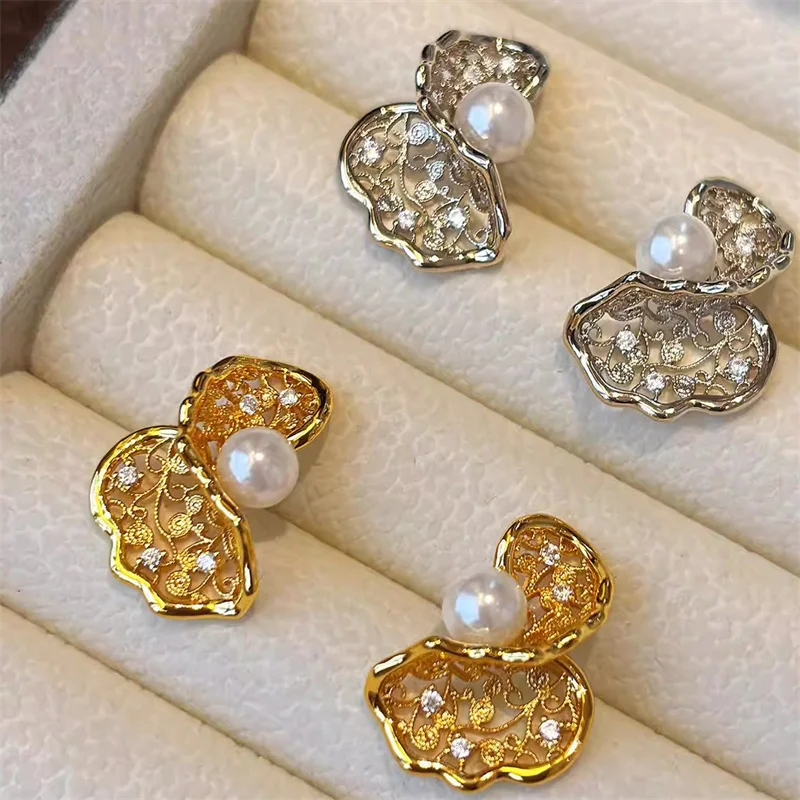 French Vintage Metal Hollow Lace Flower Pearls Stud Earrings Fashion Irregular Geometric Twist Earrings Party Jewelry