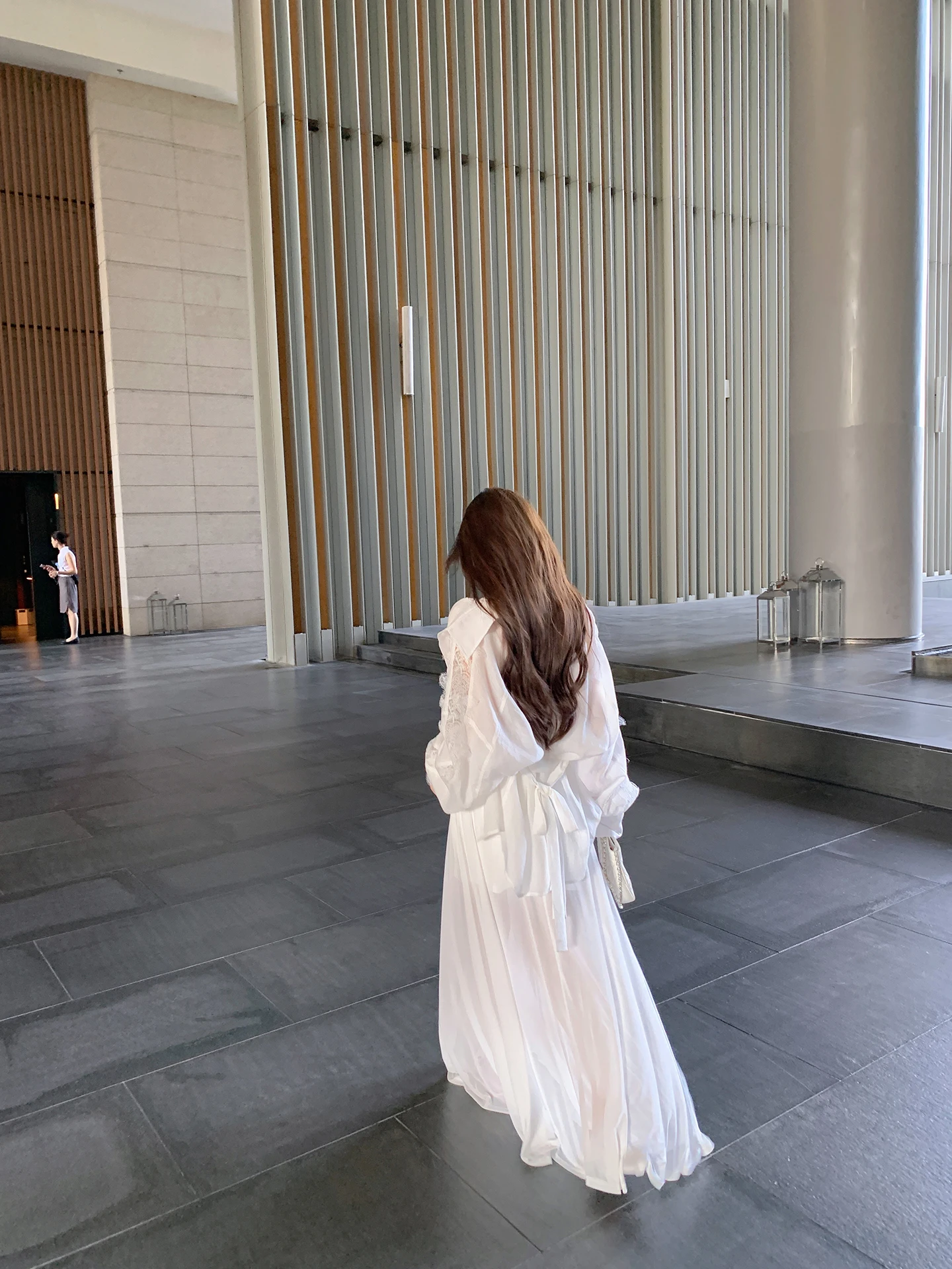 

ByYou Summer New Lace Splicing Lyocell White Sun Protection irt Jaet Women Thin Loose Long Sve Blouse Commute Sle Pu...