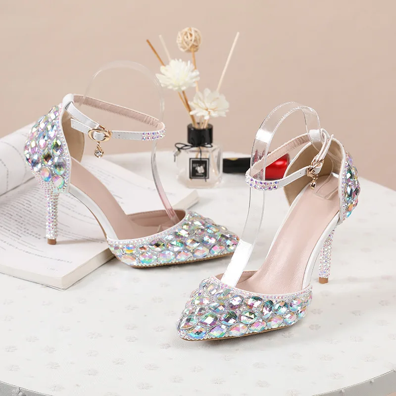 

Женские туфли-лодочки на низком каблуке с цветными стразами и бабочками, остроносые, на высоком каблуке, для свадьбы, подружек невесты, вечеринок, вечерних мероприятий, для подиума