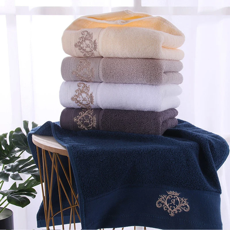 1pc Crown Letter R Embroidered Hand Towel, 450GSM Thick Soft Absorbent Quick-Dry, Lint-Free No Shedding for Home Bath