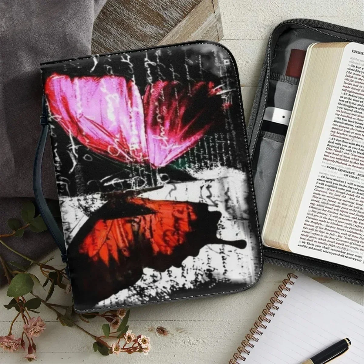 

Модная художественная сумка для Библии с принтом бабочки для женщин, кожаные сумки на молнии с ручкой, практичные сумки для хранения Библии, христианские сумки на заказ