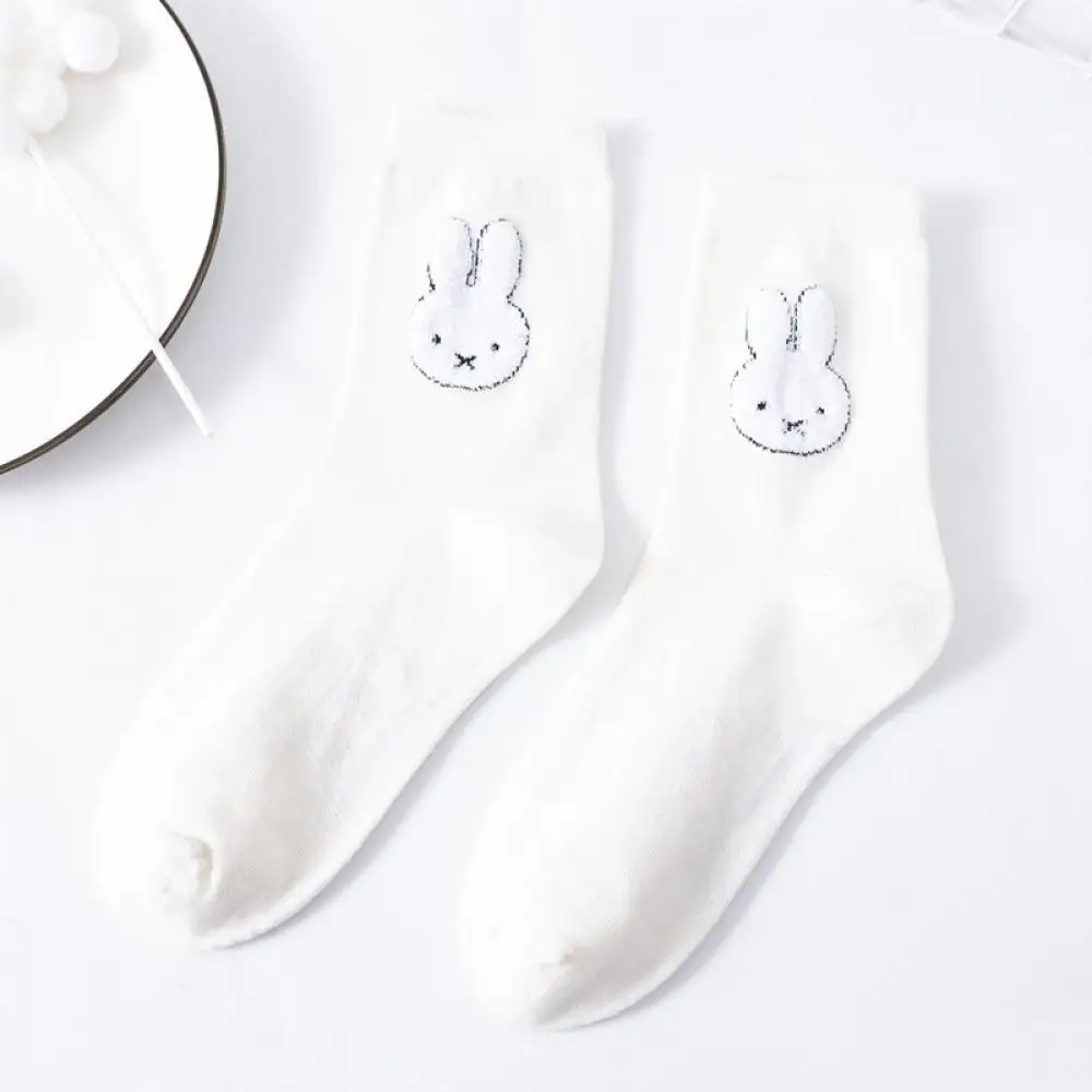 Miffy Rabbit Mid-Calf 양말 소녀 귀여운 애니메이션 만화 멀티 스타일 부드럽고 편안한 Kawaii 간단한 스포츠 양말 홈 선물