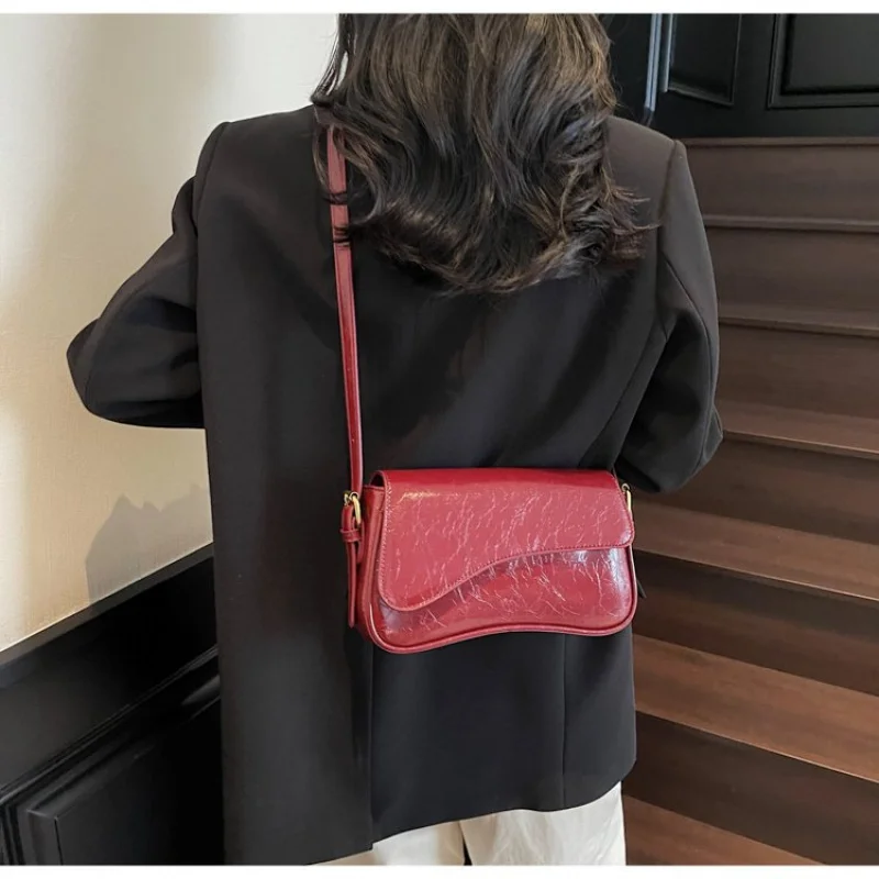 

Minimalist Canvas Crossbody Bag Lightweight Fashion Daily Use Shoulder Bag With Inner Pocket