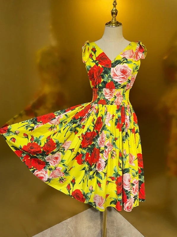 Saia Godê de Algodão Vermelha com Laço Floral na Ombro de Alta Qualidade