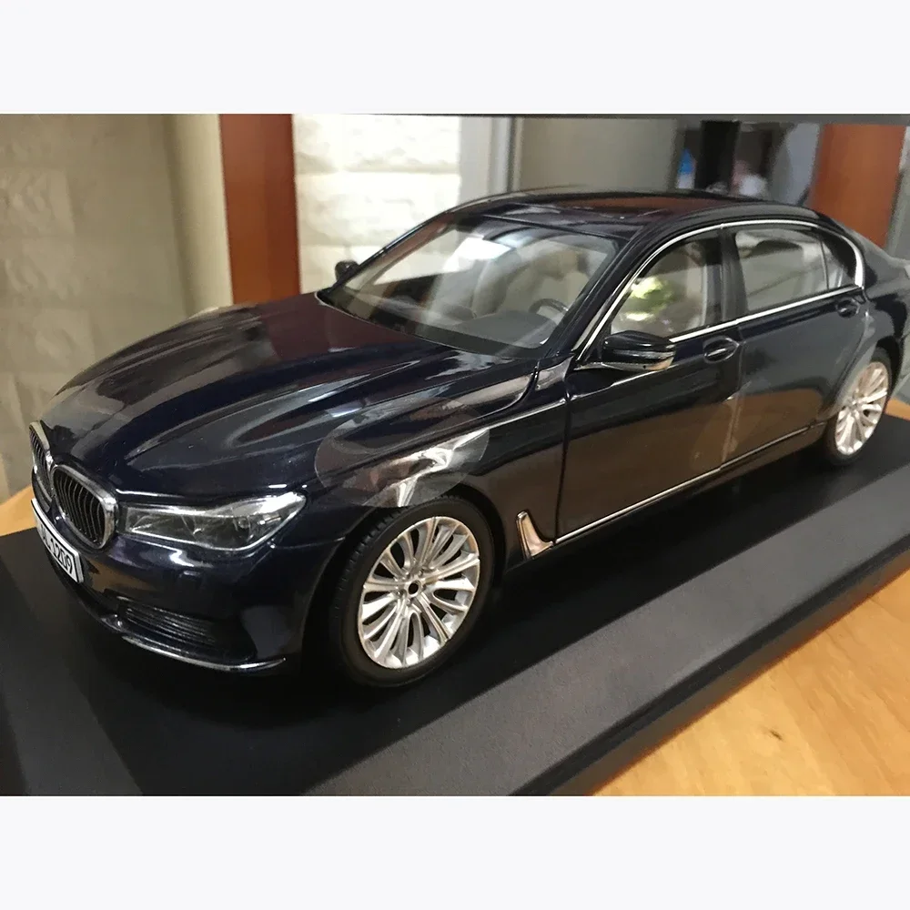 Die-cast Metal Toy Car Model 1:18 Scale BMW 7 Series 750Li High
