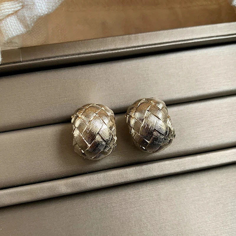 raytimone-coffee-gold-woven-texture-earrings-women's-faion-jewelry-vine-patterned-matte-fini-ear-cuffs