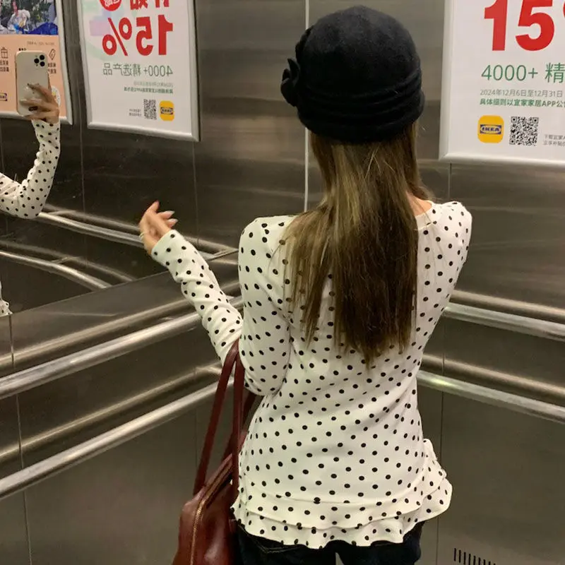 Doce bolinhas manga longa camisetas primavera outono elegante dobras emendadas roupas femininas casual em torno do pescoço básico fino pullovers