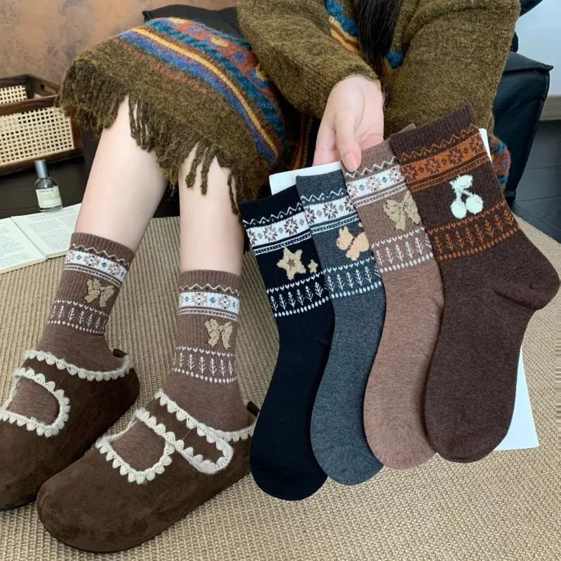 

4 Pairs Thick Ethnic-style Adult Warm Winter Knit Women's Striped Socks Fashion Socks Casual Grip Thermal Socks Woman Hosiery