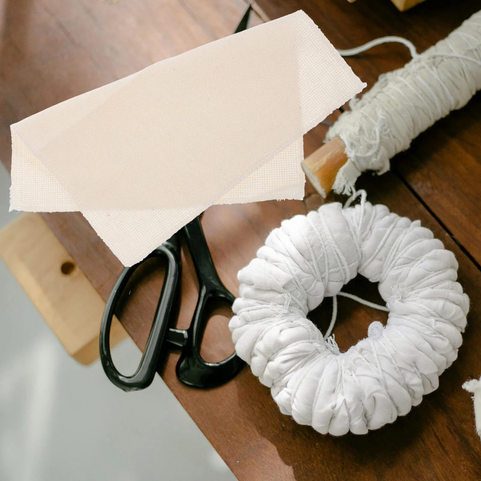 

4Pcs Linen Embroidery Fabric for Punch Needle DIY Tufting Rugs Handicraft Supplies Embroidery Gridding Cloths for Creative Home