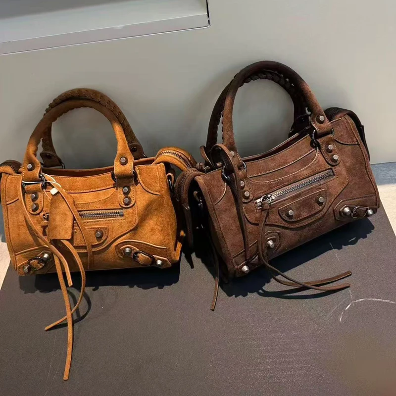 

SHELKSBAG 2025 Autumn Women Retro Trendy Fashion Suede Single Shoulder Bags Large Capacity Casual Tassel Crossbody Commuter Bag