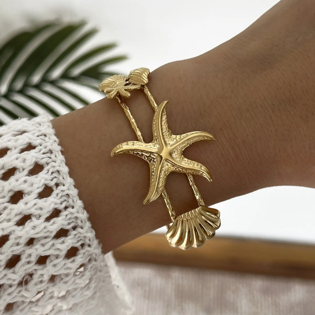 Mehrliniger Armreif aus Edelstahl mit Seestern-, Muschel-, Quallen-, Seepferdchen-, Sonnen- und Schildkrötenmotiven für Damen und Herren, Sommer-Schmuck. – Detail 21