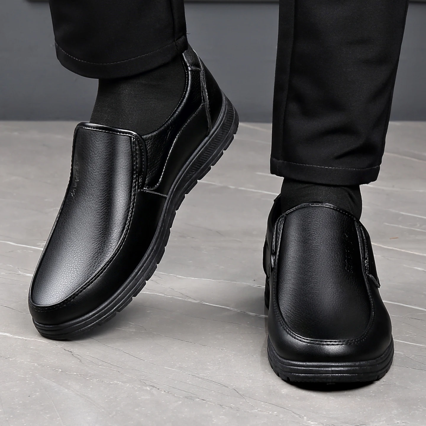 Men's Slip On Casual Loafers Low Heel Formal Daily Shoes for Office Work Stroll Daily Outdoor Occasions