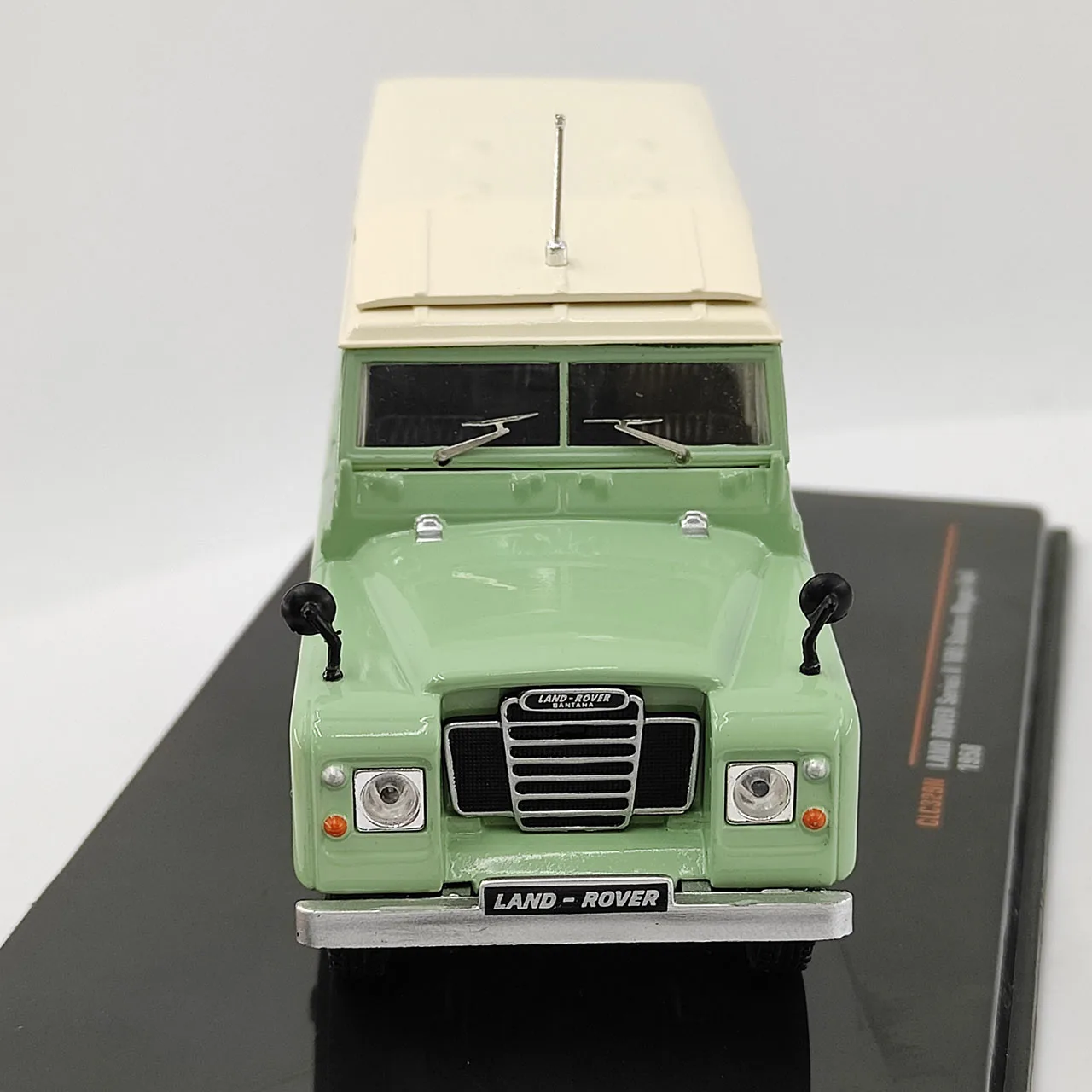 불량 다이캐스트 IXO 1:43 스케일 랜드로버 시리즈 II 109 에스테이트 4*4 1958 합금 자동차 모델 수집용 장난감 선물 기념품 전시용