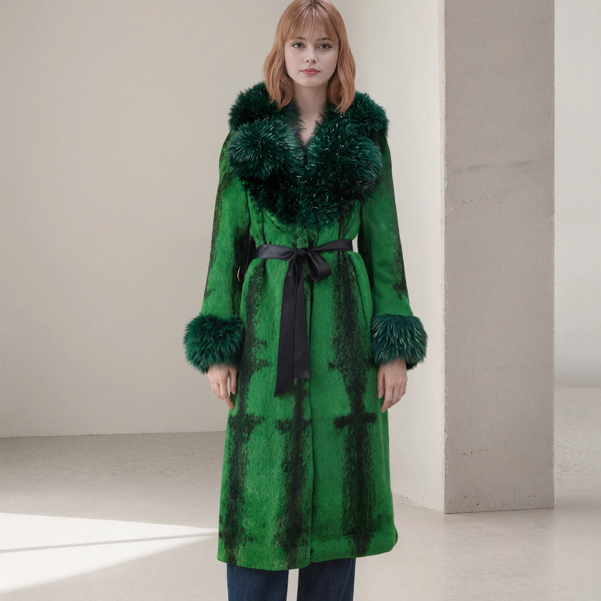 معطف فرو أرنب حقيقي للنساء سترة طويلة من الفرو مع ياقة كبيرة من فرو الثعلب وأكمام أساور عصرية ملابس الشارع