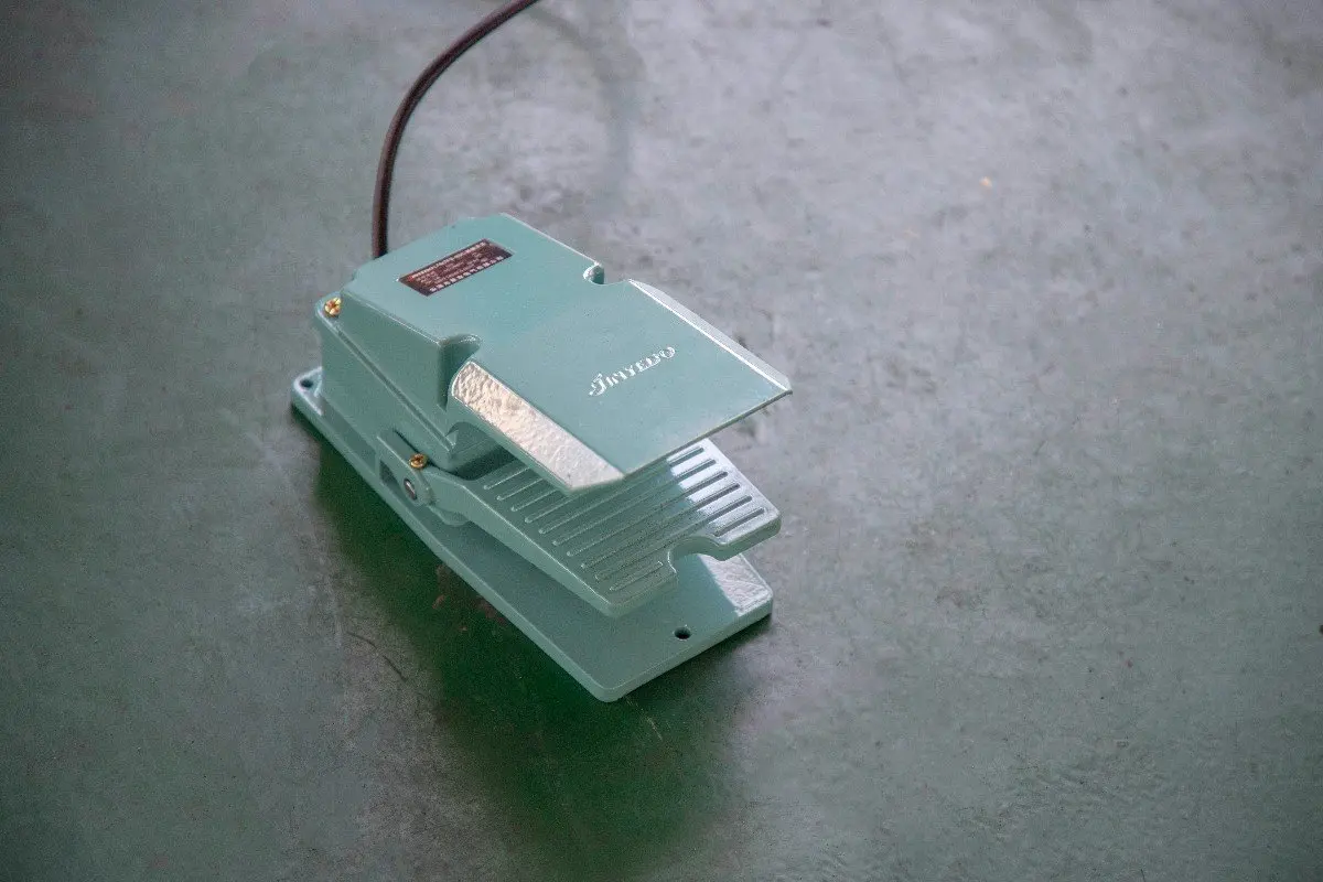 آلة لحام هوائية BYFO FN آلة لحام مجاري الهواء Hvac للأنابيب المستديرة