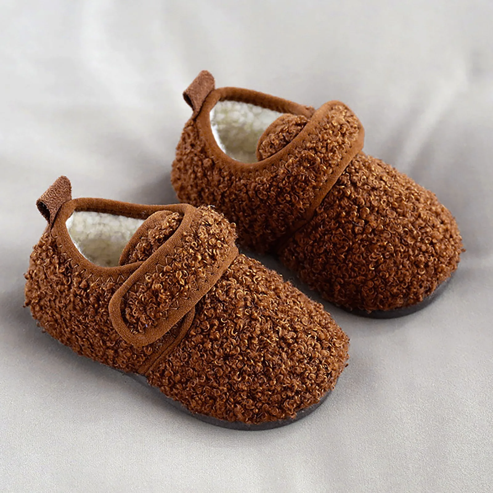 New Toddler Slippers Newborn Baby Crawling Shoes Boy Girl Lamb Slippers Prewalker Trainers Fur Winter Warm Casual First Walker