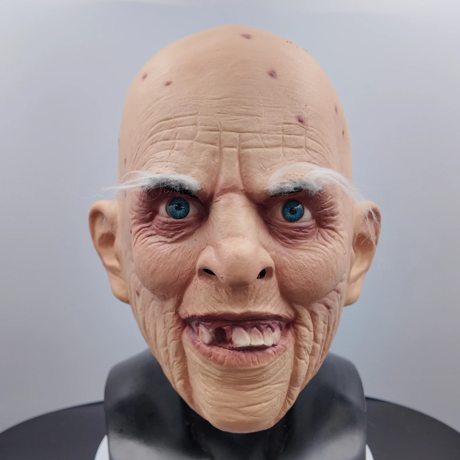 Gruselige Alter-Mann-Maske aus Latex, Glatzkopf-Opa mit Falten, zahnloser alter Mann, Halloween-Cosplay-Party-Kostüm-Requisite – Detail 7
