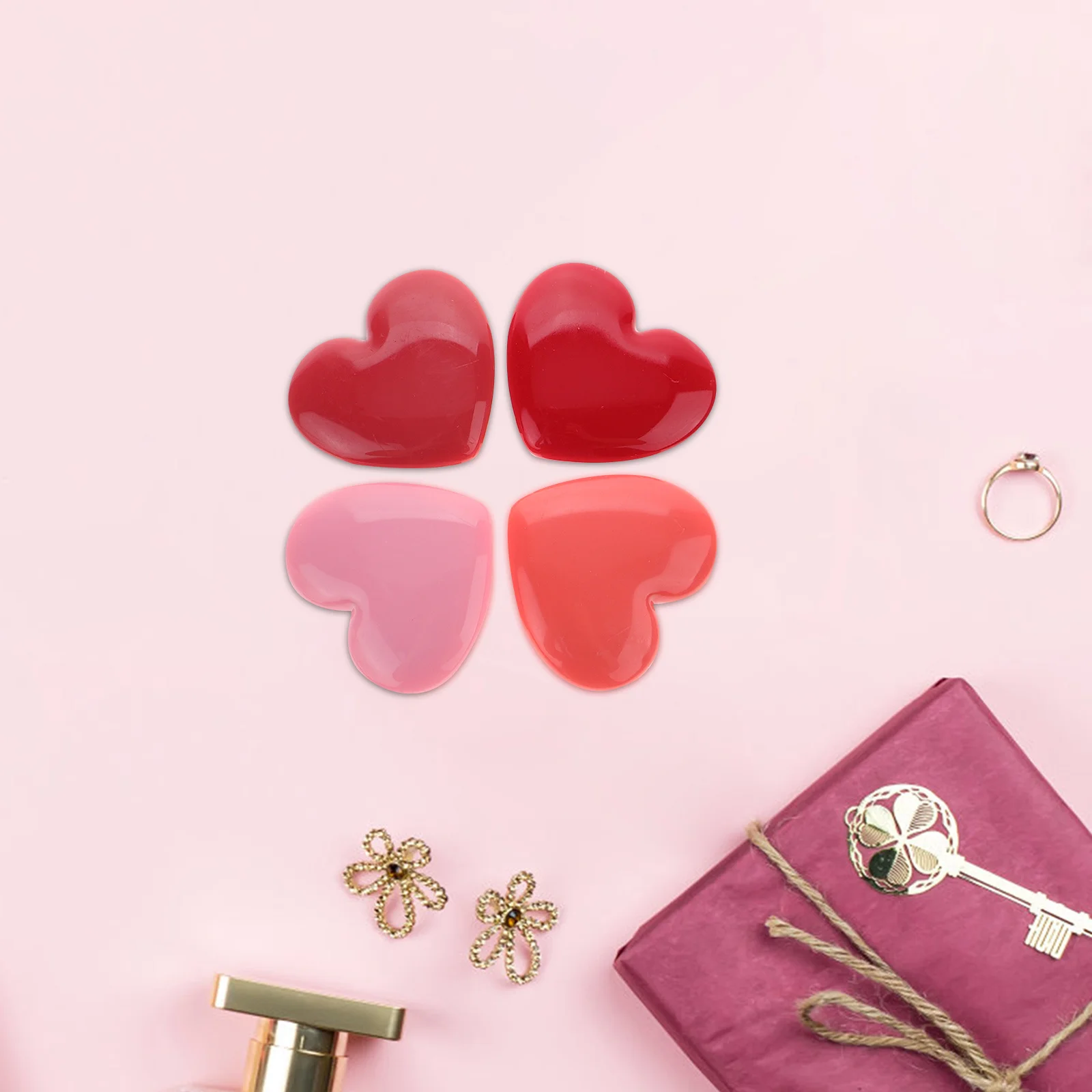 

8Pcs Refillable Lipstick Box Heart Shape Container Eyeshadow Case Blusher Box Travel Makeup Holder Travel Containers