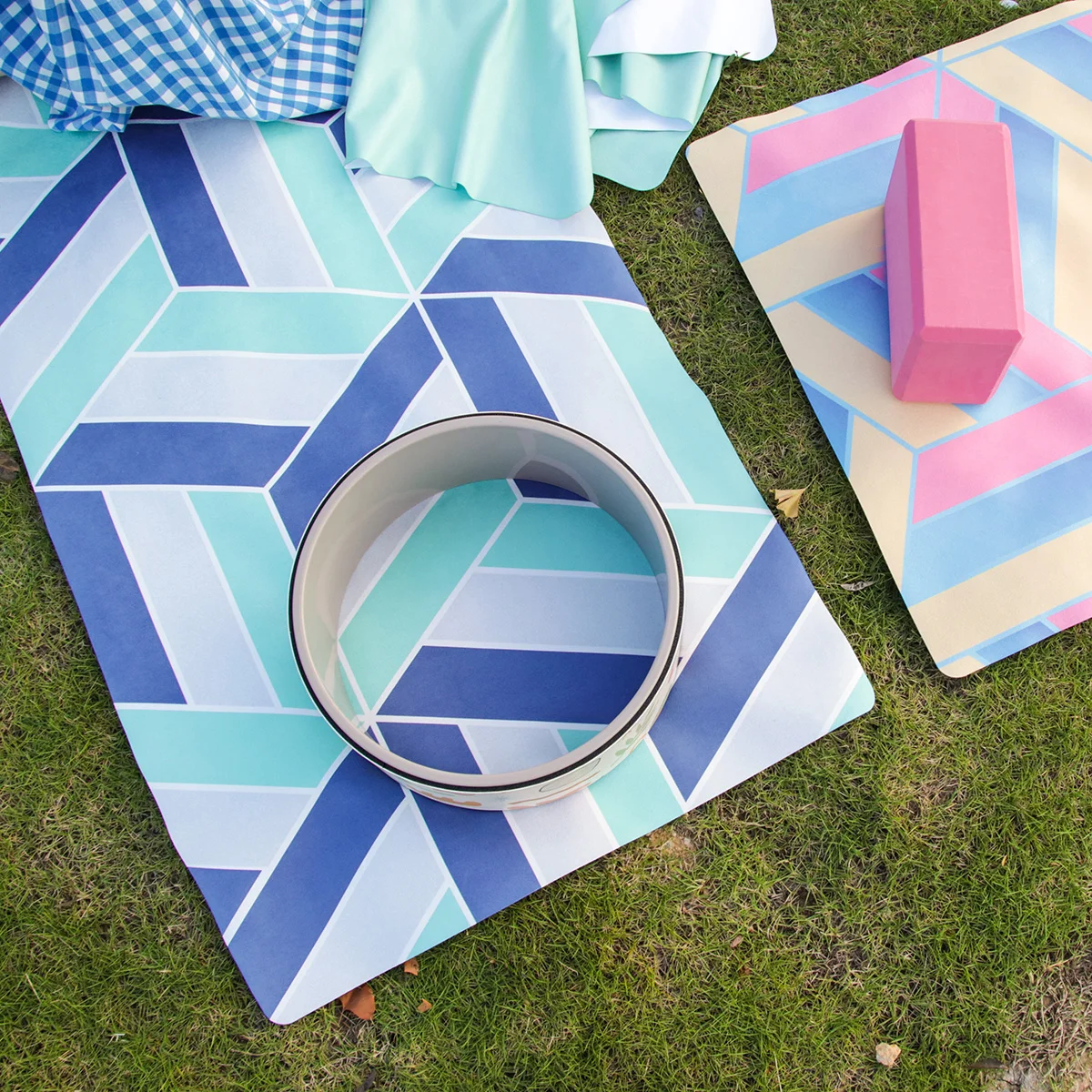 

Print Non-slip Eco Exercise Suede + Rubber Yoga Mat Set Work Out 3mm Skin-friendly