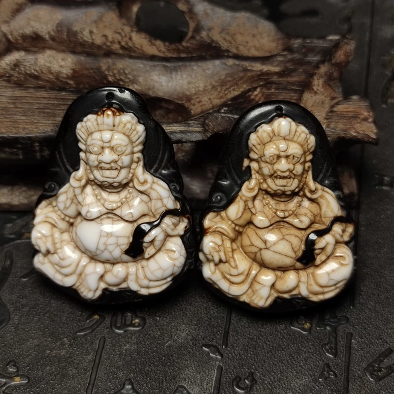 Tibetan Buddhism Auspicious Yellow God of Wealth Pendant Old Agate Carved Male and Female Amulet Buddha Necklace Pendant