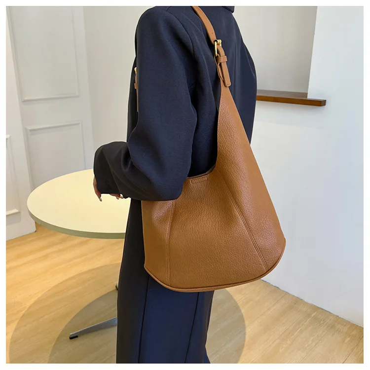 Grande Capacidade Sub-mãe Saco Mulheres Commuter Bolsa de Ombro Elegante Simples Textura PU Tote Bag