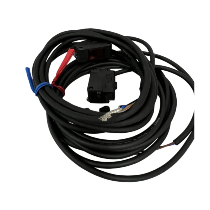 Genuine KEYENCE PZ-G51N PZ-G52CN PZ-G52CP PZ-G61N PZ-G61P Thread Sensor Penetrating Cable NPN Used for Fence Detection in Stock