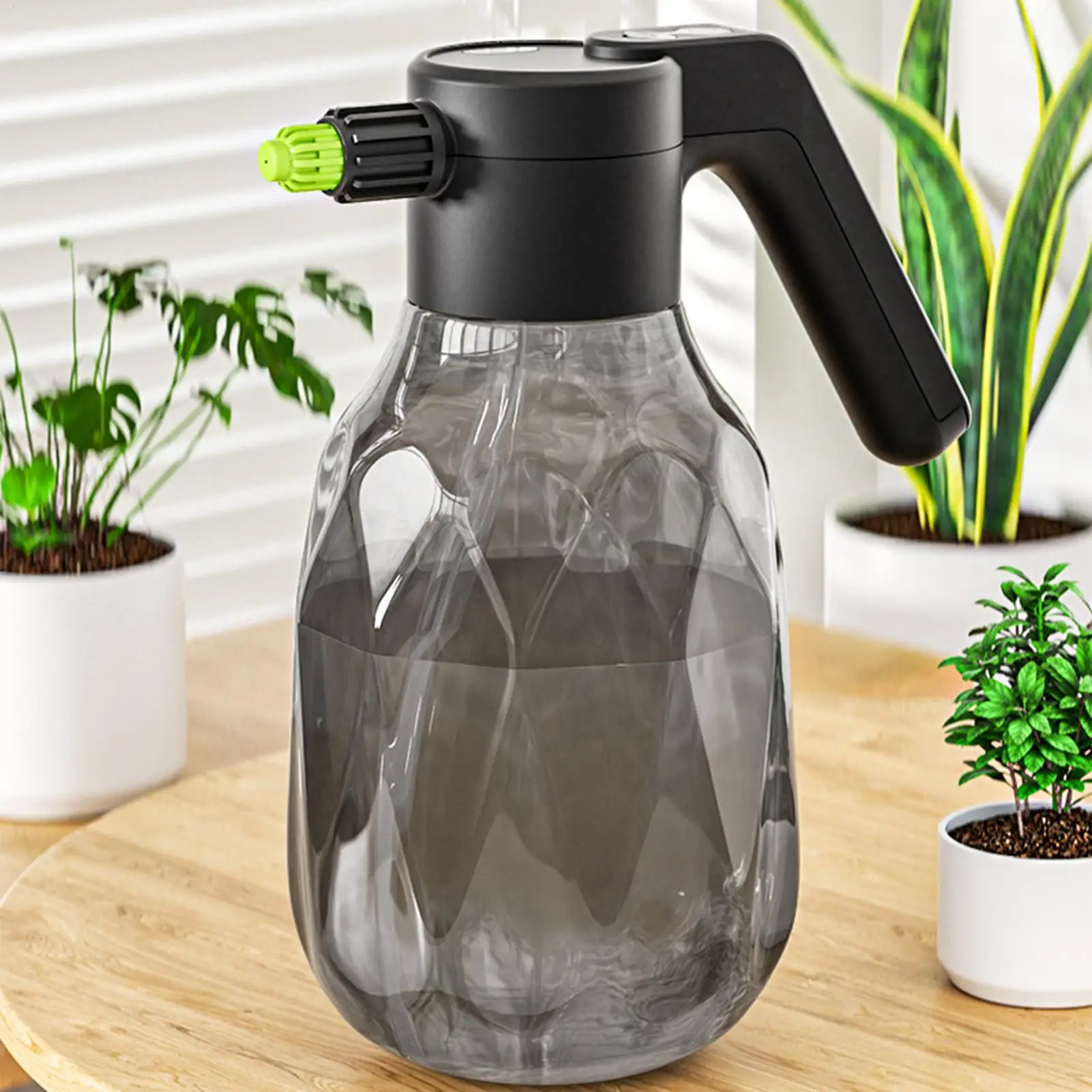 

Automatic Sprayer Bottle 2L Portable Cleaning Tool Portable Electric Spray Bottle for Gardening Lawn Yard Grass Car Cleaning