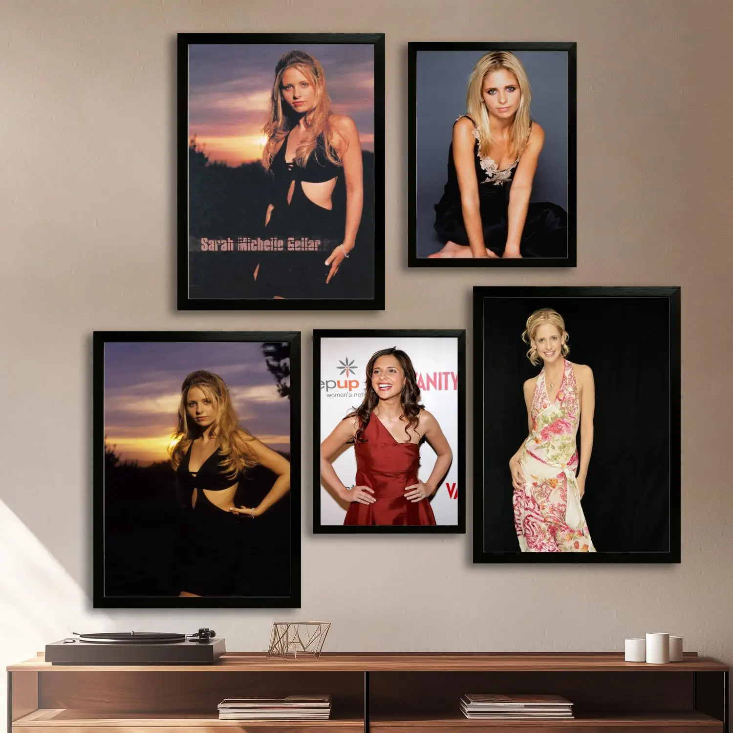 sarah michelle gellar Canvas Art Poster and Wall Art, Picture Print, Modern Family Bedroom Decor, Posters,Decorative painting