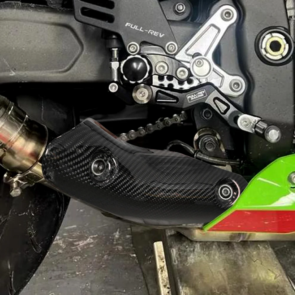 Kohlefaser-Motorrad-Auspuffrohrschutz für Kawasaki ZX-4R 2023-2025 ZX-4RR 2023-2025