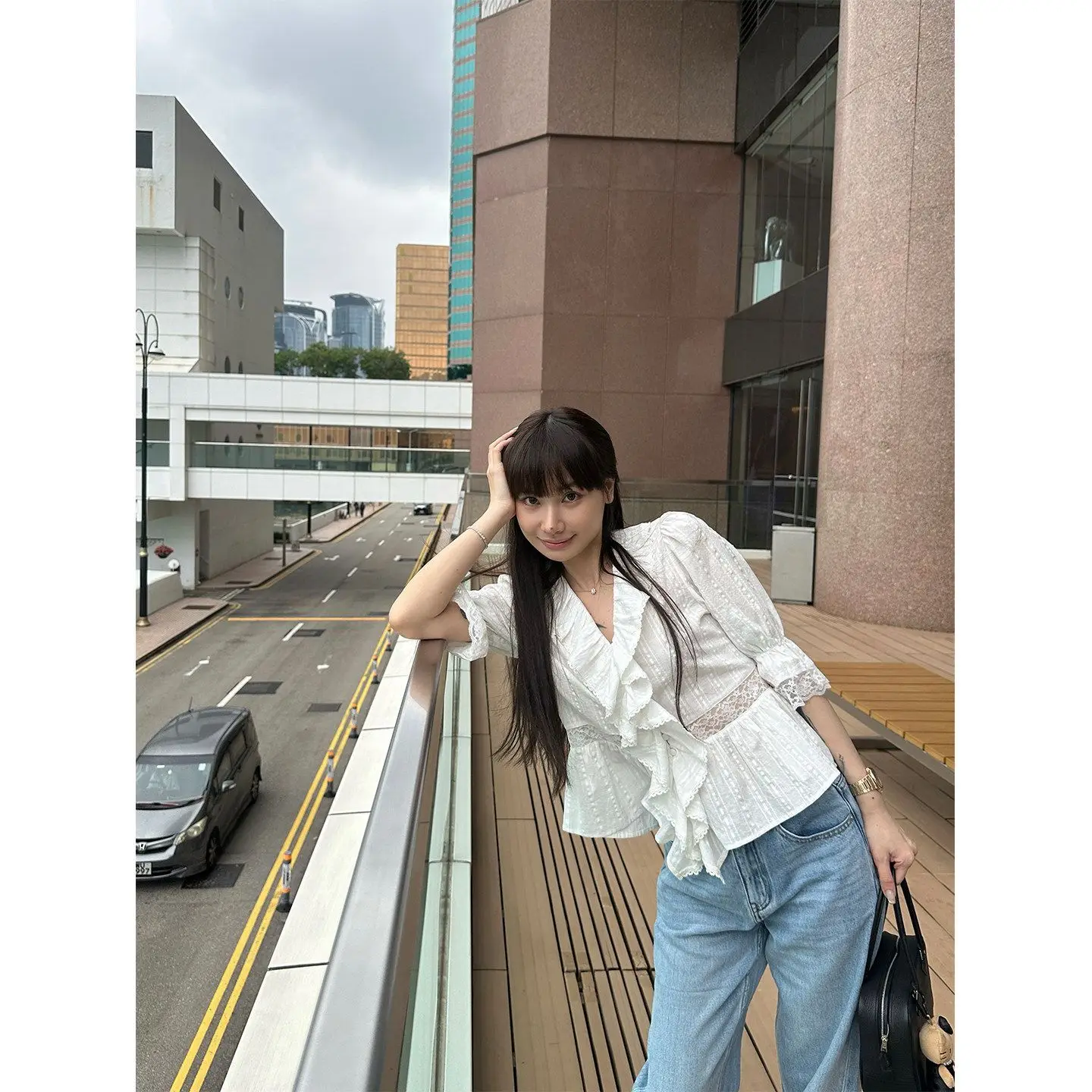 

Romantic French Ruffle Edge Gentle Retro Jacquard Lace Medium Sleeve Shirt Bubble Sleeve Top
