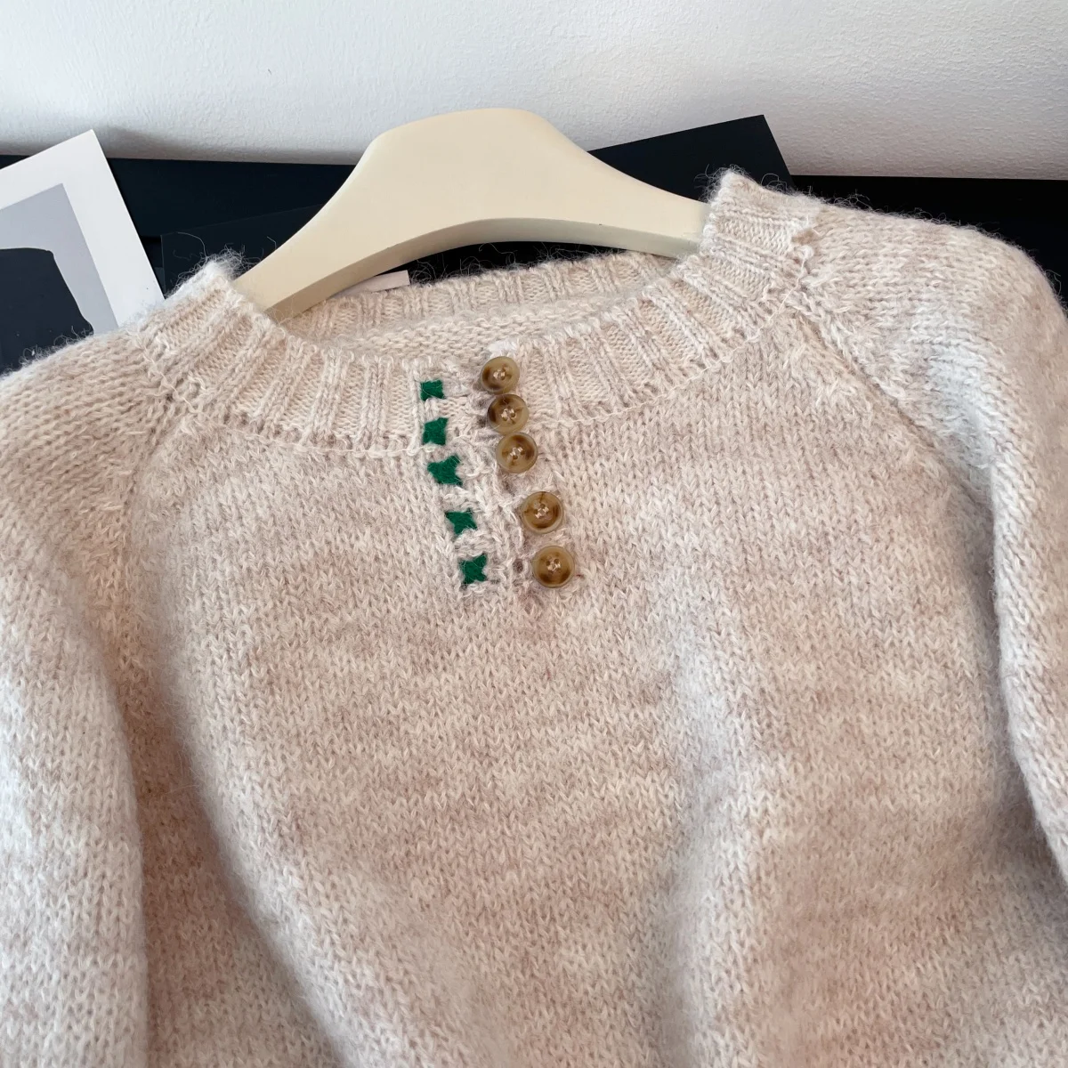 المرأة المشمش الخامس الرقبة متماسكة البلوز سترة 2000s خمر الكورية نمط طويلة الأكمام دافئ سترة الكشمير المعنقة للنساء الملابس 2025 #5