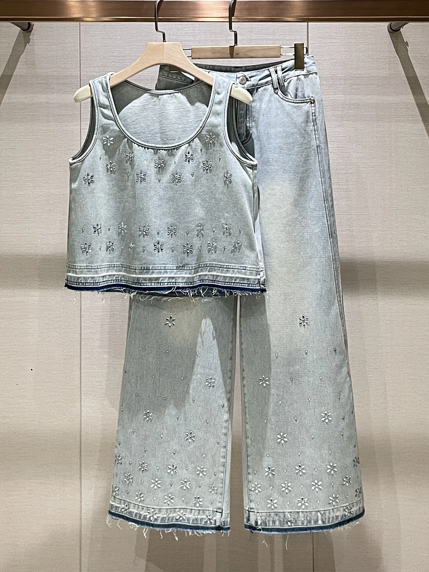 

Повседневный антивозрастной комплект Faion, расшитый бриллиантами, тяжелые джинсовые широкие брюки, костюм из двух предметов для женщин, осенняя одежда