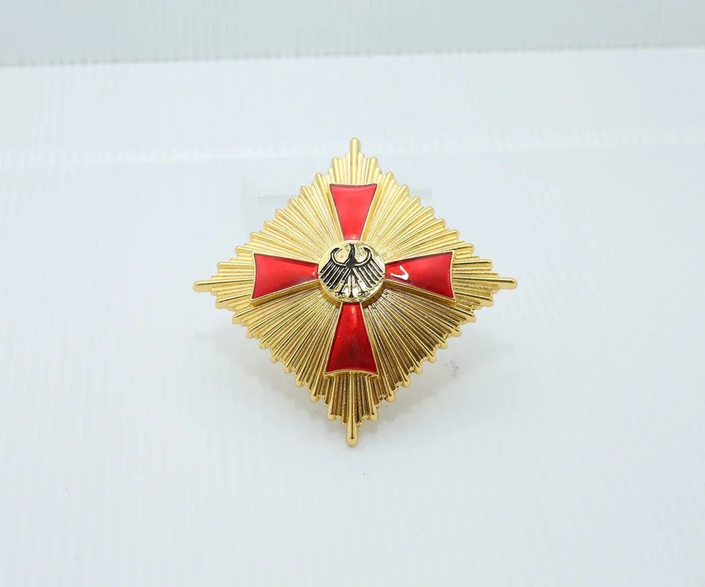 EMD The Order of Merit of the Federal Republic of Germany Knight Commander's Cross Breast Star