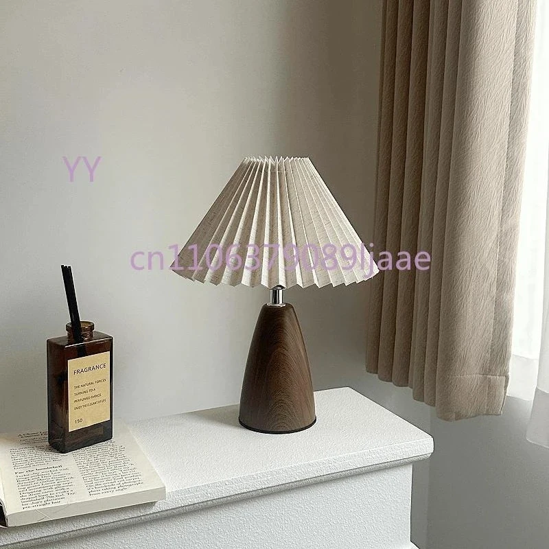 

Vintage Style Pleated , High-Quality Retro Night Light, Nordic Minimalist Bedroom Decor, Elegant Bedside Lamp