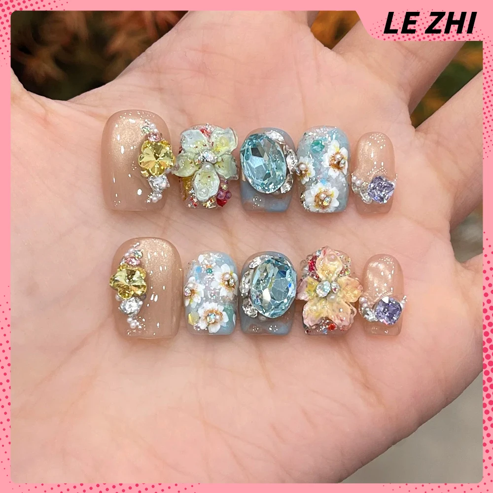 Beautiful Flashing Diamond Short Square Stilettos Handmade Fake Nails Cartoon Bear Cat Eyes Bowknot Pearl Flower Press On Nails