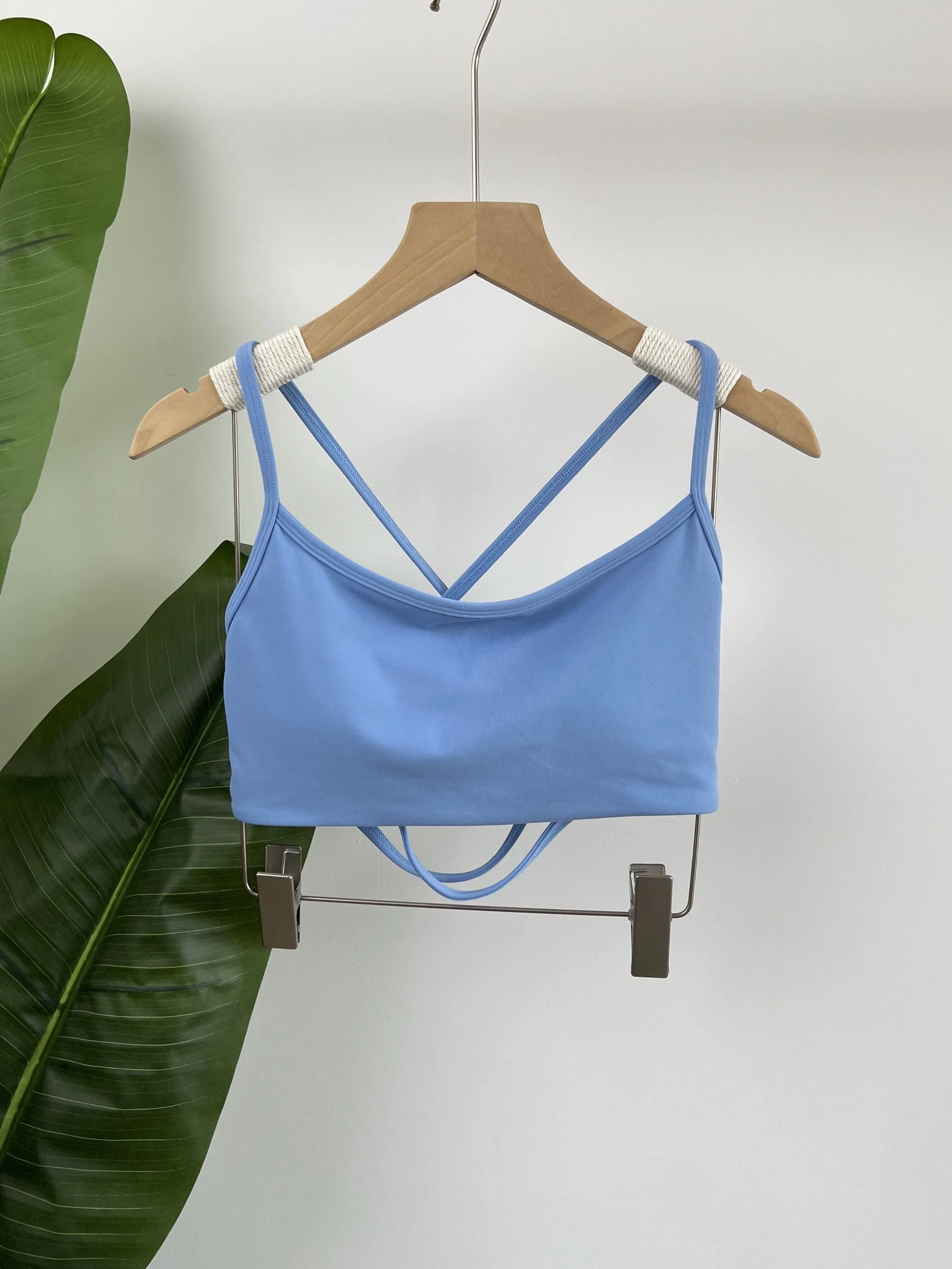 Damen-Sport-BH mit überkreuztem Rücken, stoßfest, gerafft, sexy Gym-Lauf-BH, Sommer-Yoga-Weste, bequeme Outdoor-Fitnesskleidung – Detail 13