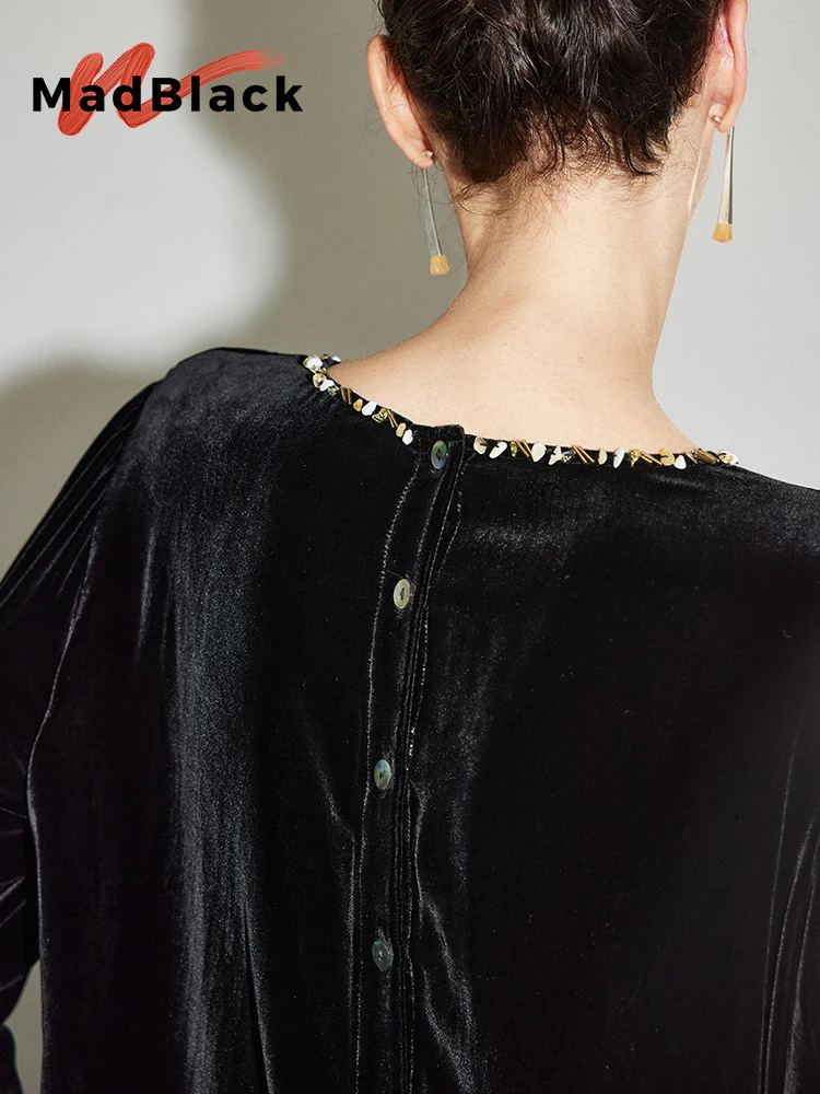MadBlack-Silk Velvet Elegant T-shirt, Long Sleeve O Neck Beading, Woman Back Button Design Sense Top, 2026 Autumn New T64615CC