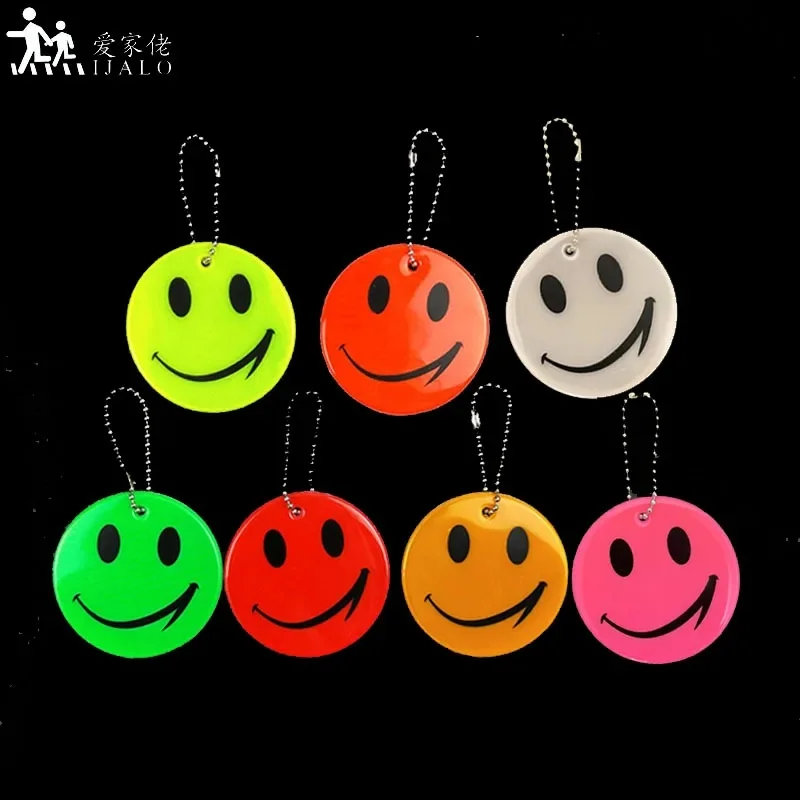 High Visibility Reflective Smile Face Keychain 5CM Traffic Safety Keyrings Bag Pendant For Personal Safety Daily Outdoor Use