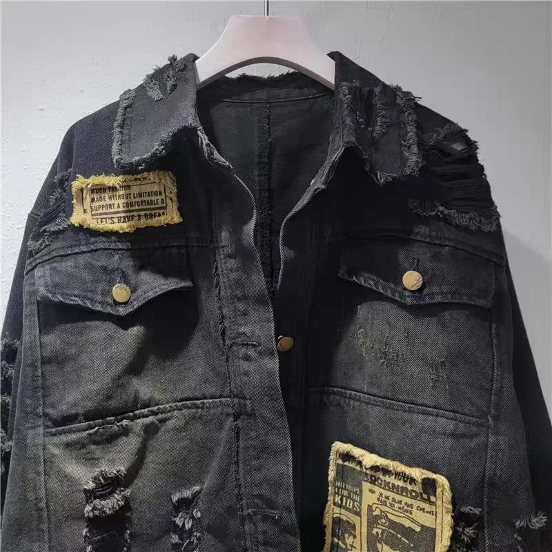 The New American Distressed  Ripped Denim Short Fashion Jacket， for Women in Spring and Autumn Is A Casual Loose Streetwear Top.