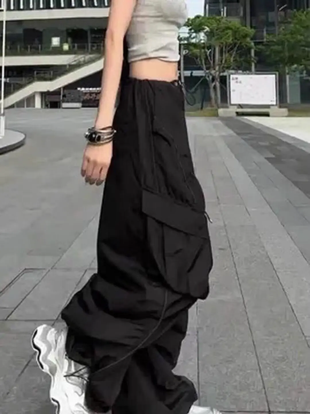 2024 Trendy Women Wide Leg Cargo Pants Street Vibes Flap Pockets Drawstring Ruched High Waist Parachute Pants Mujer