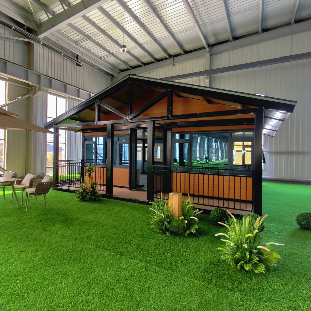 Expandable Container House 40Ft Movable and Detachable Container House Prefab Three Bedroom Villa Twin Wing Expandable Room